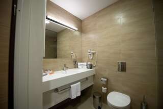 Отель Green City Hotel Минск Большой двухместный номер с 1 кроватью-4