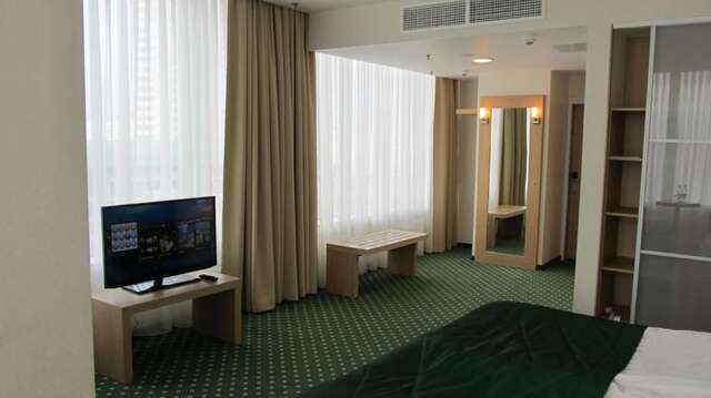 Отель Green City Hotel Минск-41